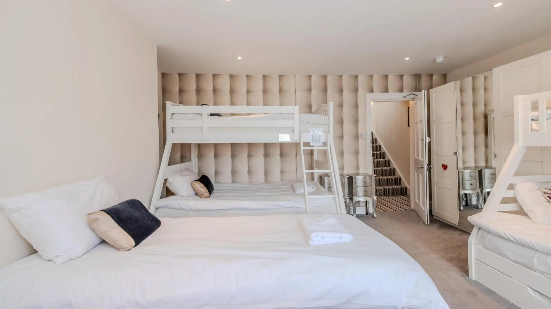 Brighton 5 Bed House With Private Patio Near Beach Apartment