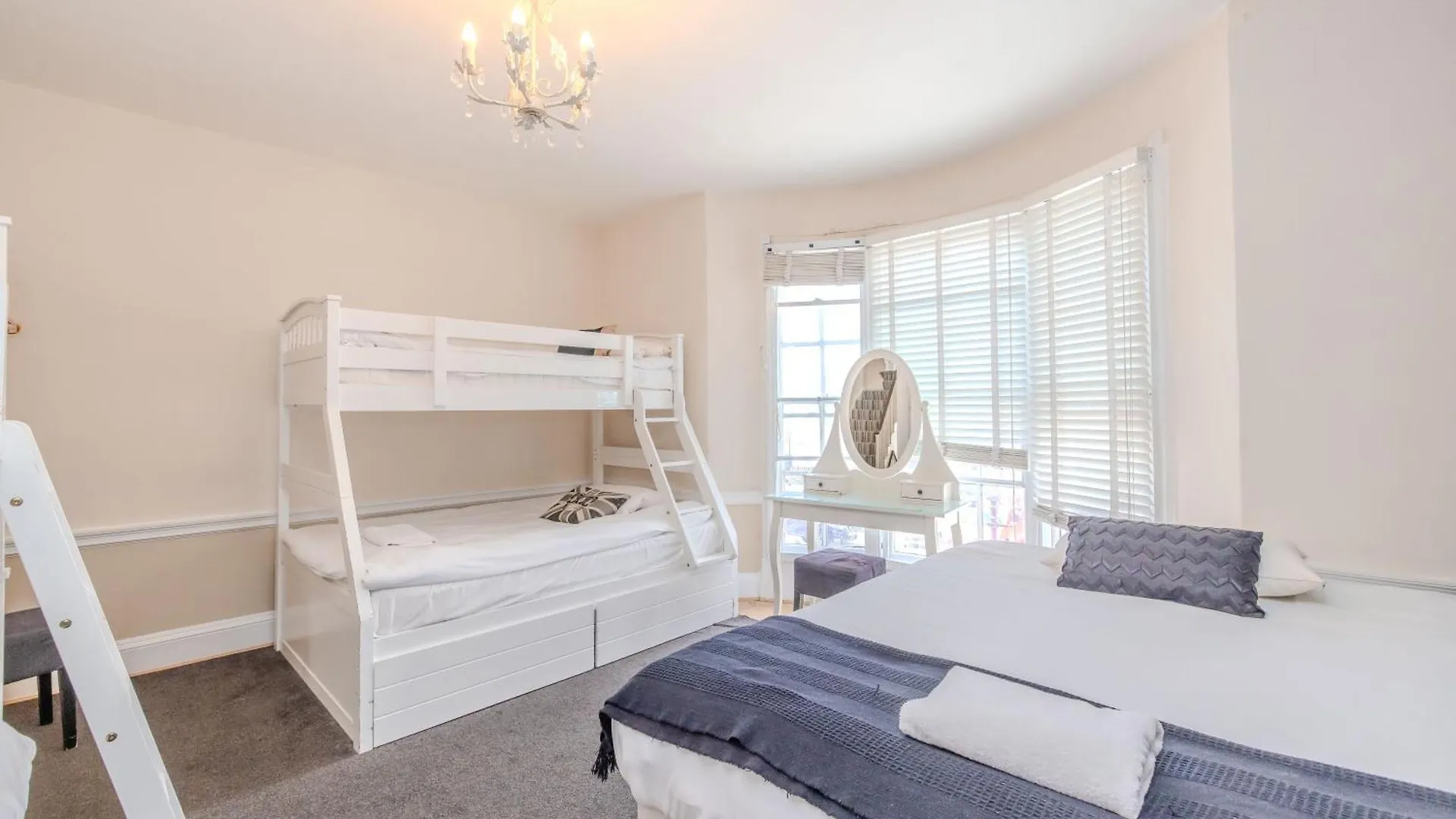 Apartment Brighton 5 Bed House With Private Patio Near Beach United Kingdom