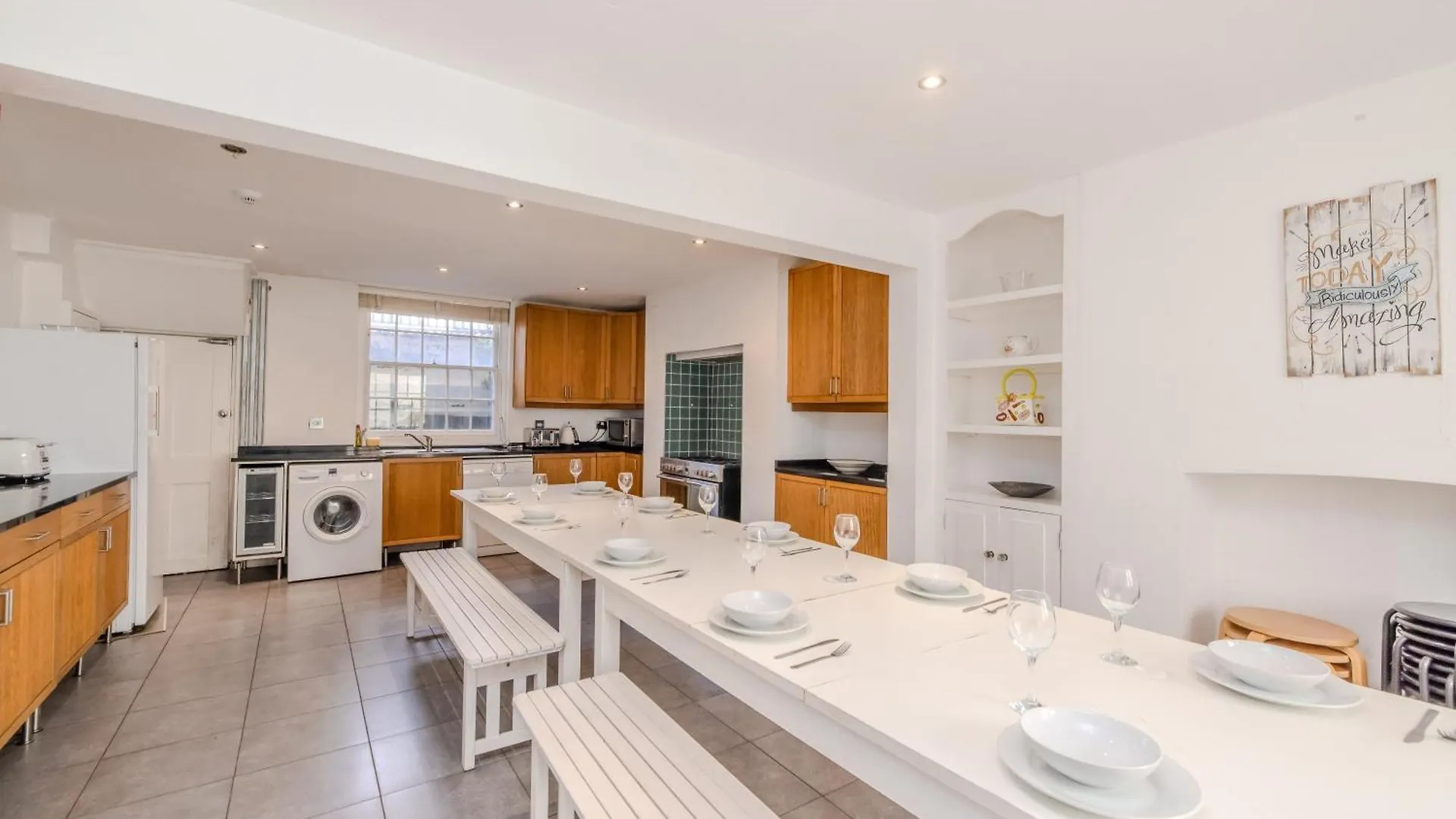 Brighton 5 Bed House With Private Patio Near Beach 0*,
