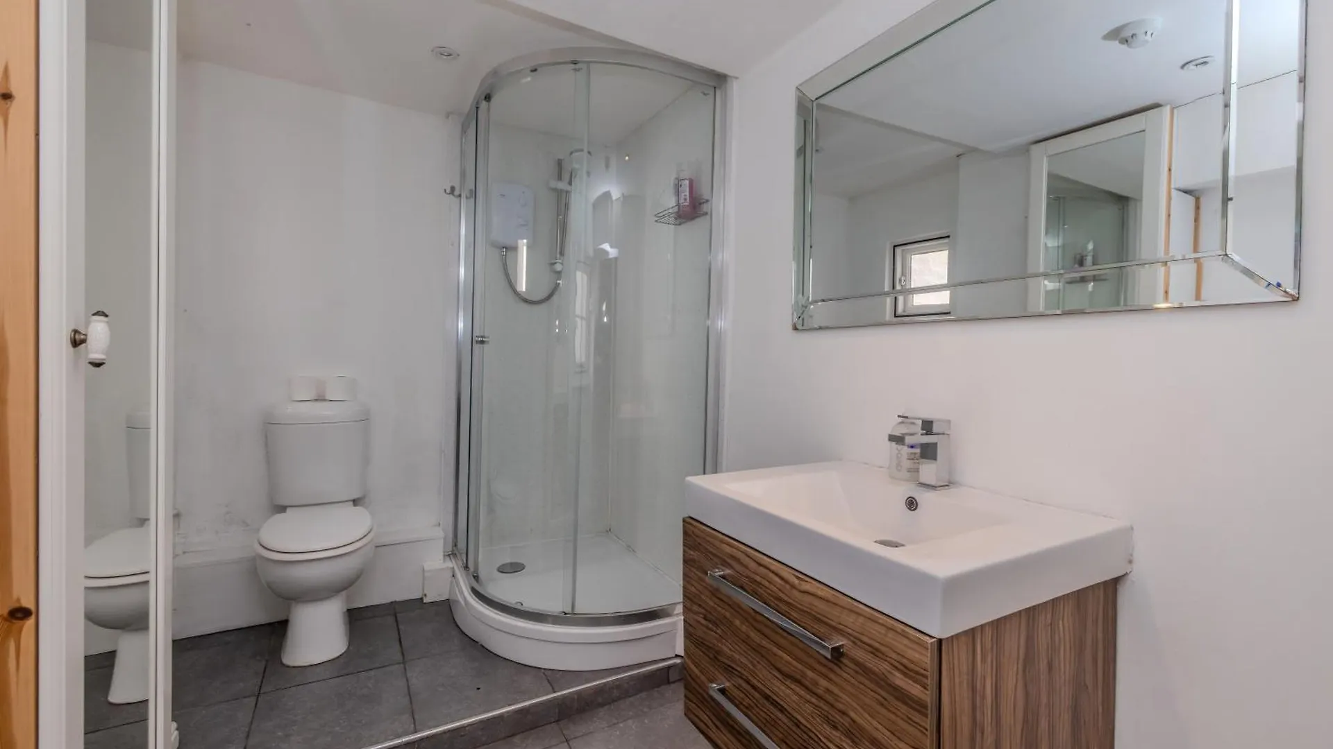 Brighton 5 Bed House With Private Patio Near Beach 公寓