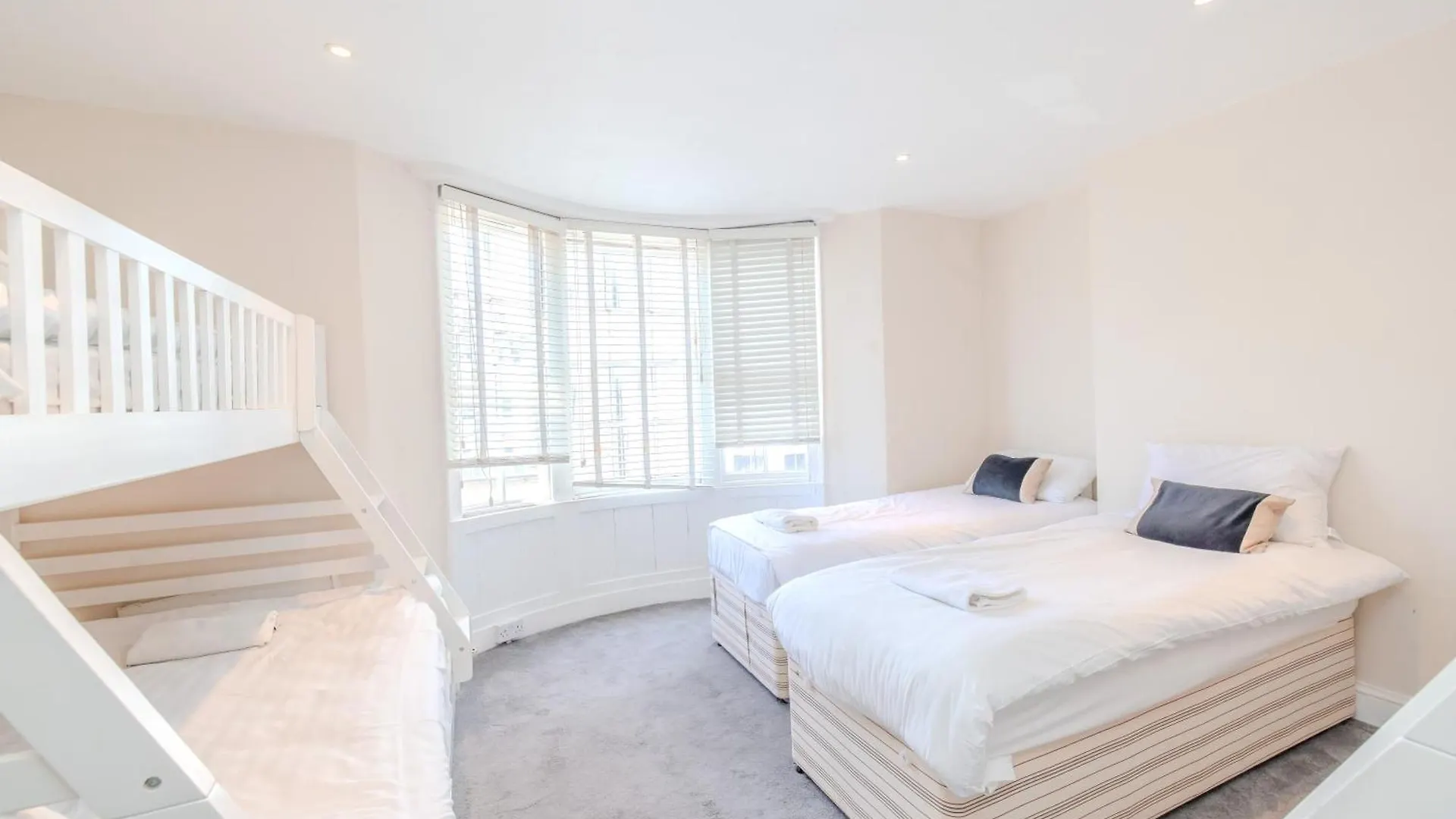 Brighton 5 Bed House With Private Patio Near Beach 0*,  英国